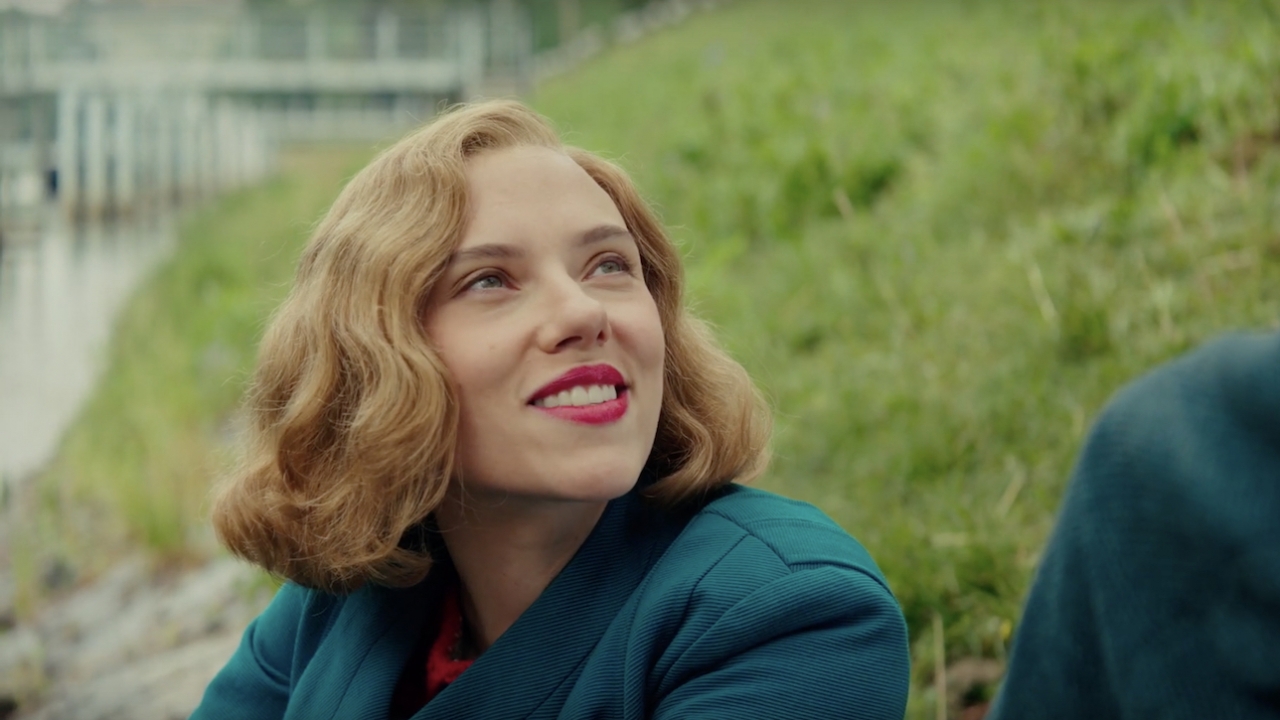 Scarlett Johansson geeft liefdesadvies in nieuwe clip 'Jojo Rabbit'