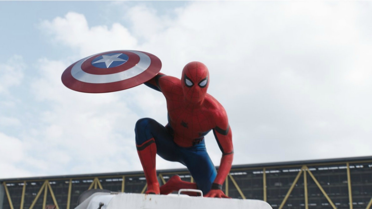 Gigantische golf op set 'Spider-Man: Far From Home'
