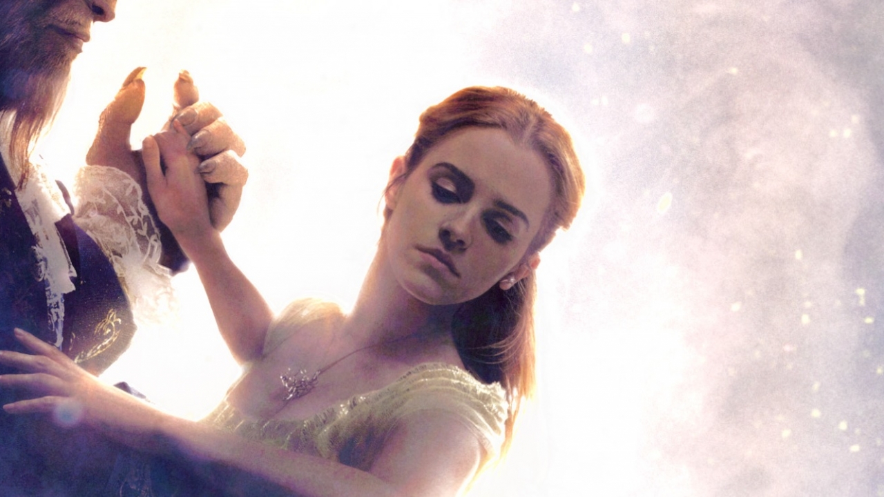 Nieuwe beelden 'Beauty and the Beast' laten Emma Watsons Belle schitteren