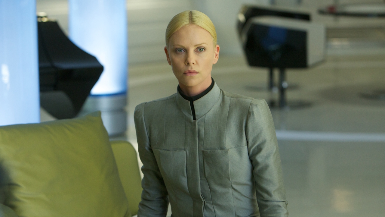 Waarom Charlize Theron verdacht veel op Tom Cruise begint te lijken