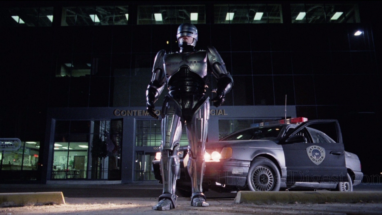 Neill Blomkamp regisseert R-rated 'RoboCop Returns' vol explosies!