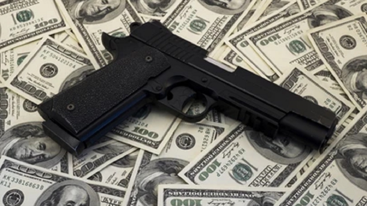 Iconisch pistool (met geschatte waarde van $400.000 dollar) geveild voor $1 miljoen