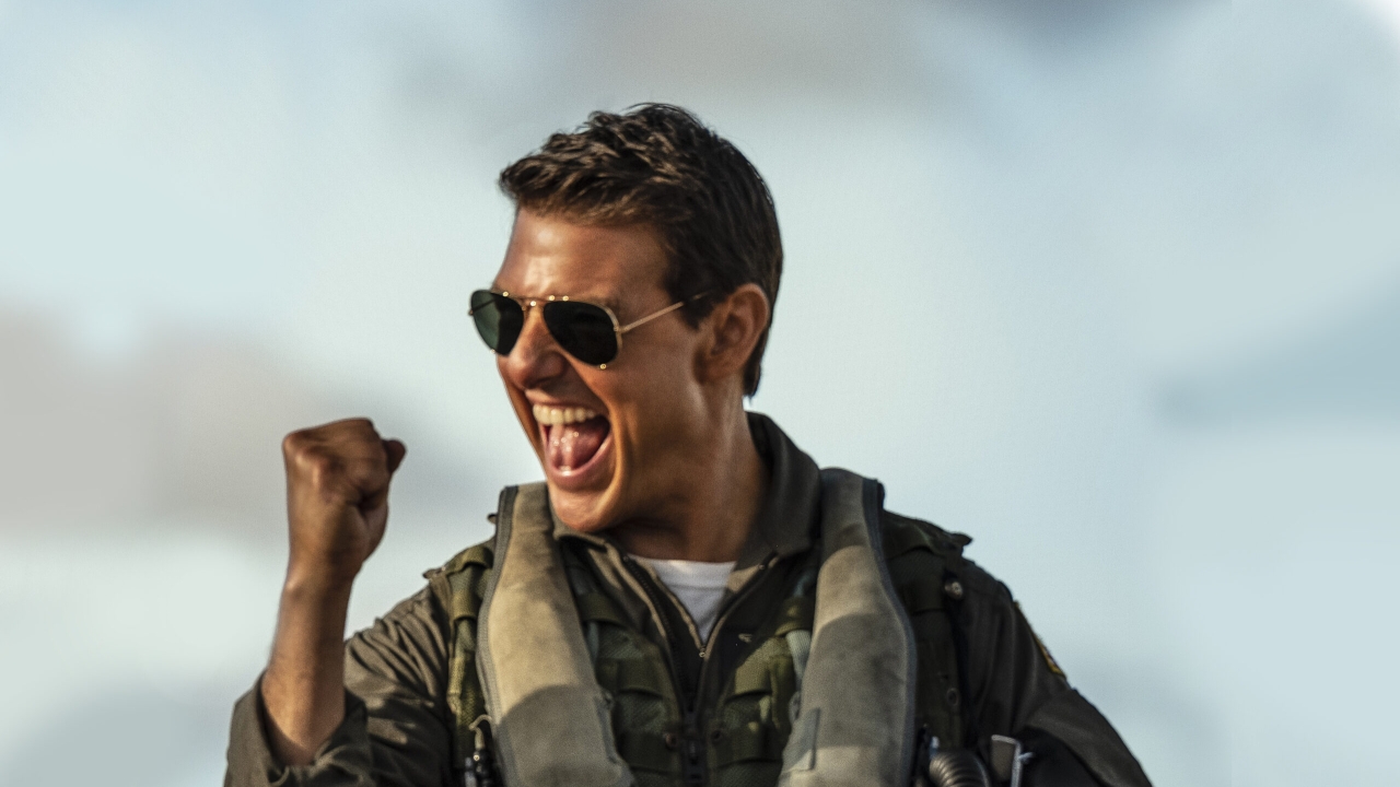 Glen Powell weigert om rol van Tom Cruise over te nemen en maakt er een grap van