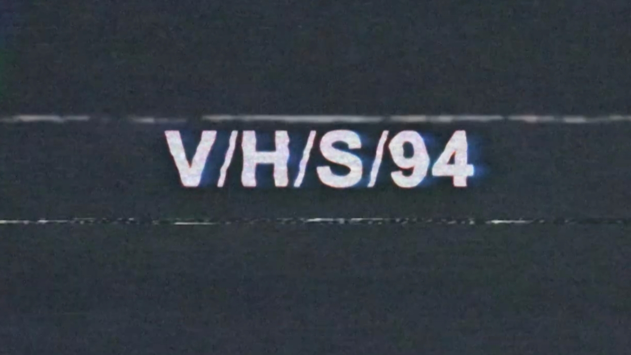 Nóg meer creepy videobanden! Bekijk de trailer van horror-verzameling 'V/H/S/94'