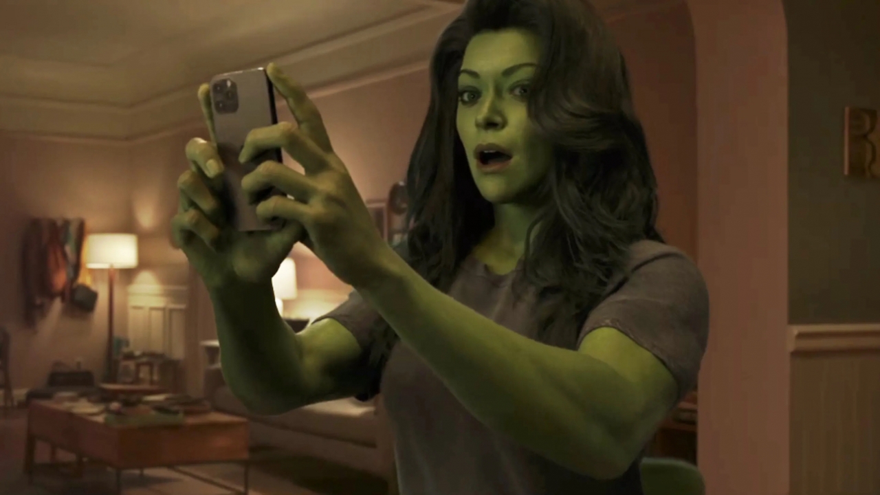 Superheldin beleeft spannende date in nieuwe trailer 'She-Hulk'