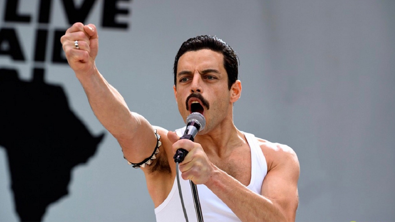 Rami Malek rockt als Freddie Mercury op nieuwe foto's 'Bohemian Rhapsody'