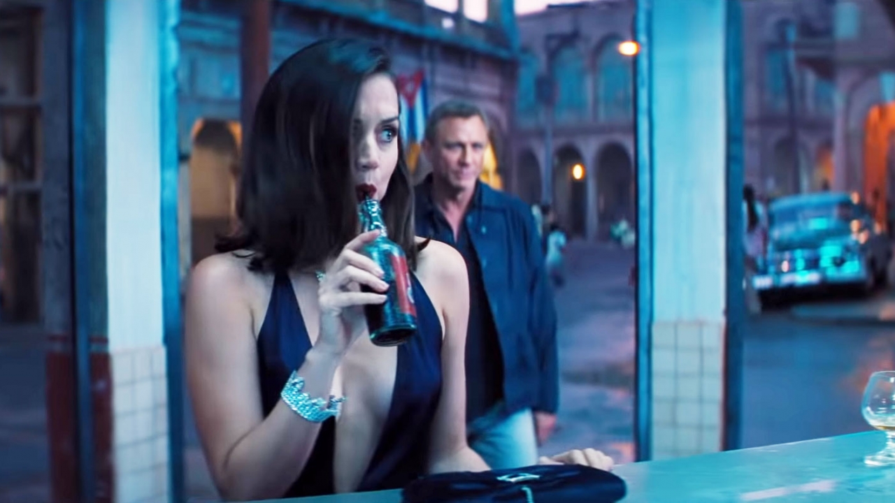 Spektakel en Bond-girls in nieuwe trailer 'No Time to Die'!
