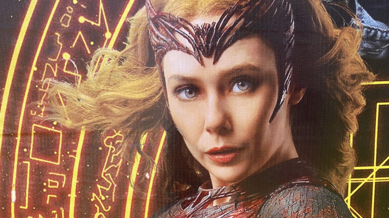 De Master of the Mystic Arts en Scarlet Witch op posters 'Doctor Strange 2'