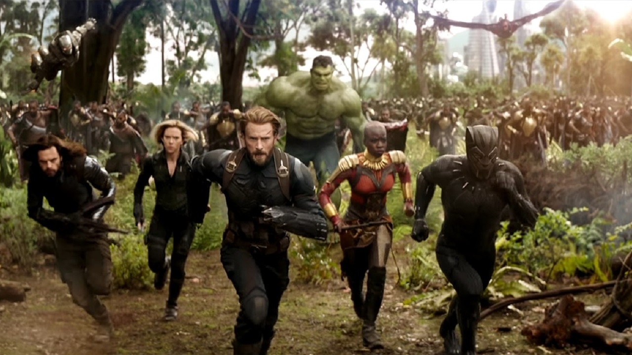 Bizarre concept art 'Avengers: Infinity War' toont Doctor Strange in het Iron Man-harnas