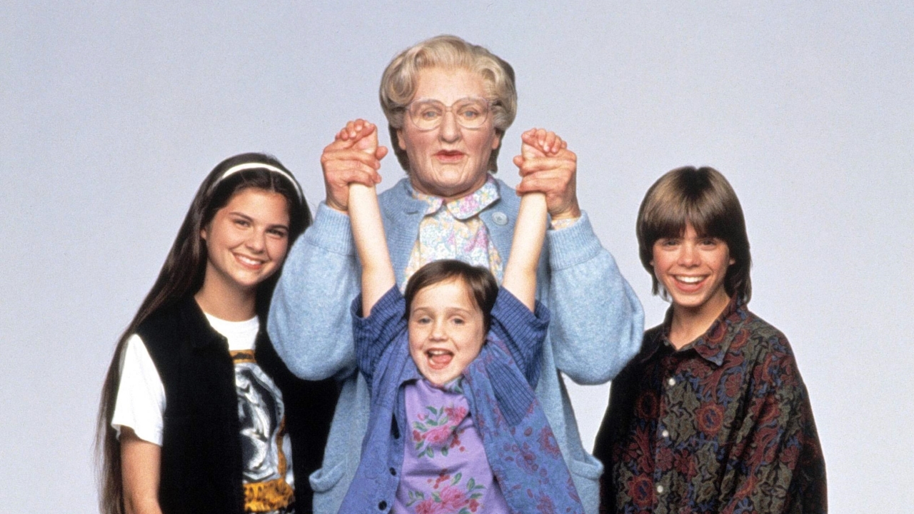 De kindjes uit 'Mrs. Doubtfire' na ruim 30 jaar herenigd op schattige foto