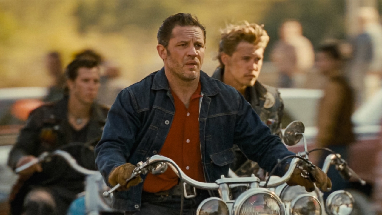 Tom Hardy over zijn opvallende 'Bugs Bunny'-stem in de nieuwe bioscoopfilm 'The Bikeriders'