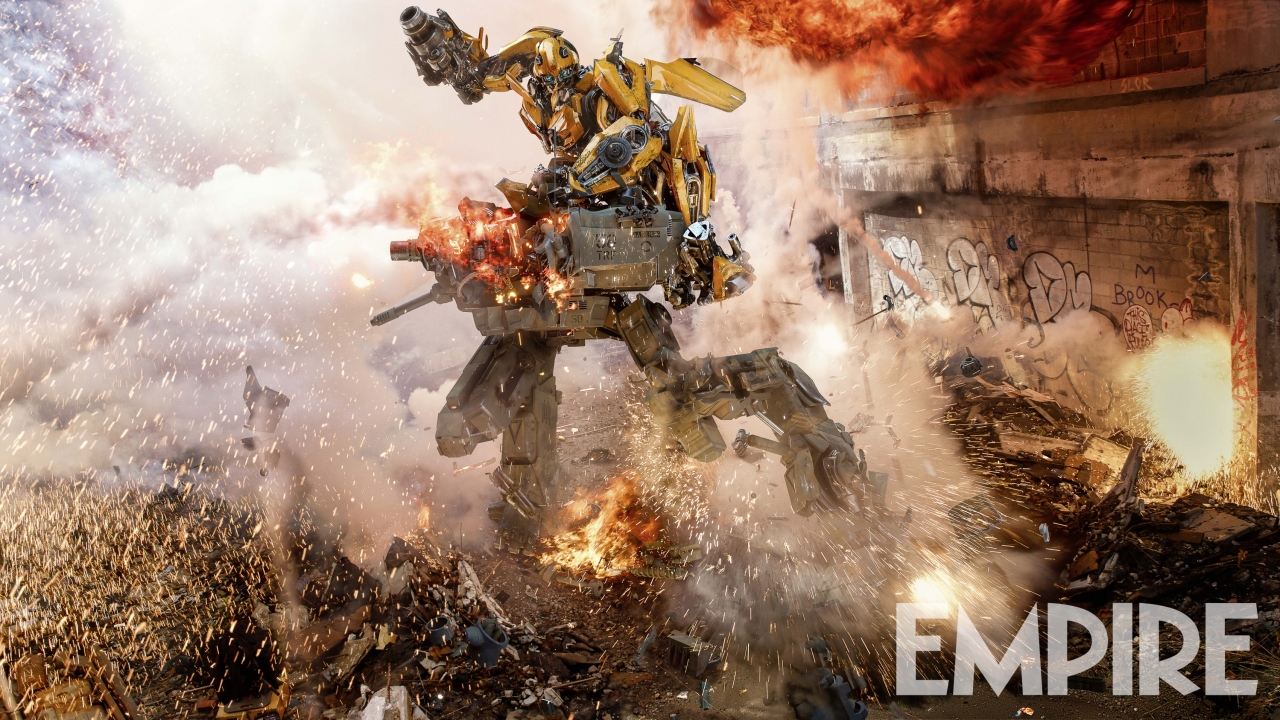 Bumblebee vs machine op foto 'Transformers: The Last Knight'