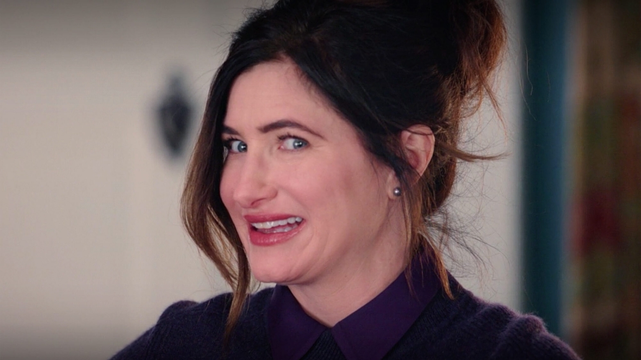 Terugkeer Kathryn Hahn als Agatha Harkness in Marvel Cinematic Universe nu officieel bevestigd