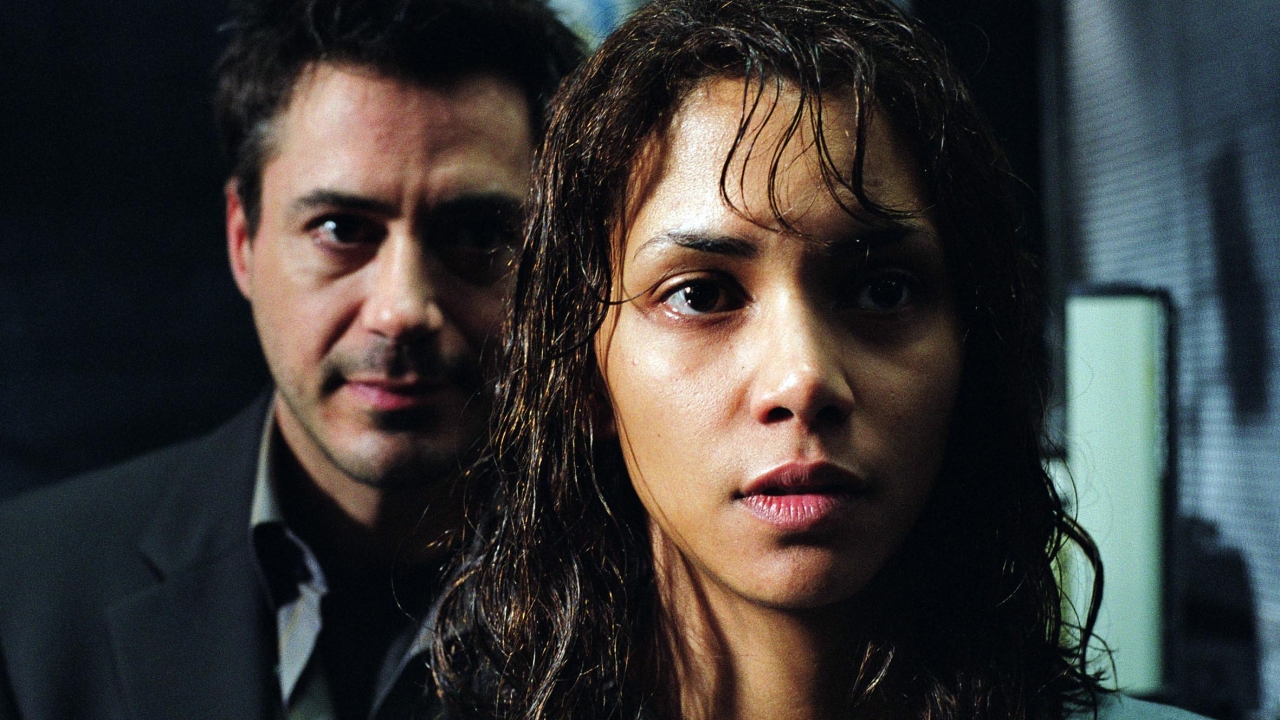 "We hoorden het allemaal knakken": Robert Downey Jr. brak letterlijk een lichaamsdeel van Halle Berry