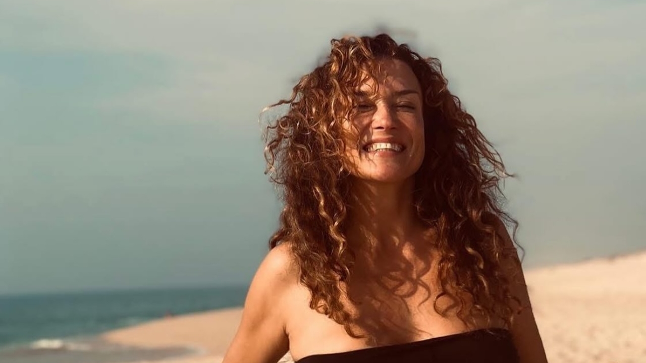 Katja Schuurman laat temperatuur verder stijgen: "Stukje chillen in een moddersloot"