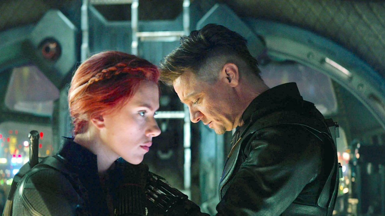 Jeremy Renner hint op rol voor Hawkeye in Marvels 'Black Widow'