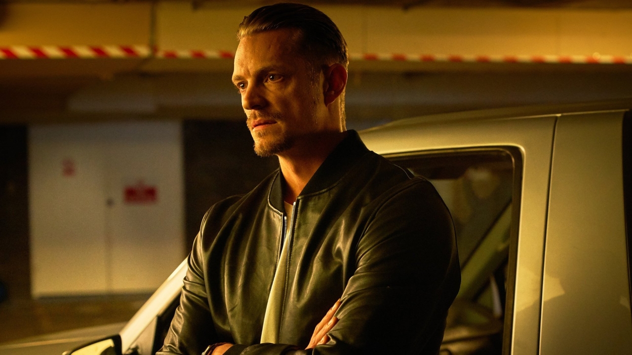 Joel Kinnaman knalt na 'Silent Night' weer genadeloos hard binnen in 'The Silent Hour'