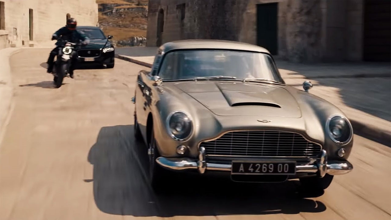 Zelfs de auto van James Bond krijgt een stuntdubbel in 'No Time To Die'