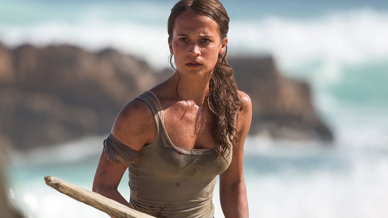 Alicia Vikander staat haar mannetje op nieuwe poster 'Tomb Raider'