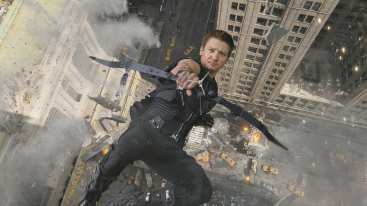 Jeremy 'Hawkeye' Renner in 'quarantaine training' op TikTok-video