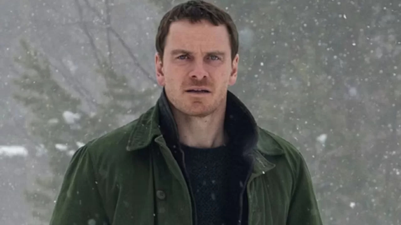 Duistere nieuwe foto uit Netflix-thriller 'The Killer' met Michael Fassbender