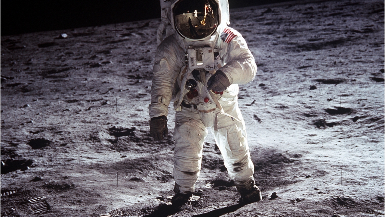 Jon Bernthal rondt indrukwekkende cast 'Neil Armstrong'-biopic af
