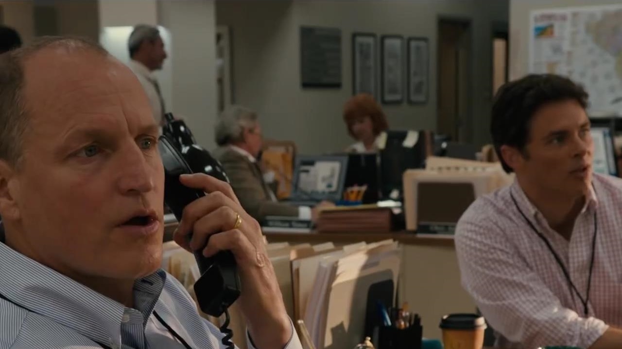 'Shock and Awe' trailer: Woody Harrelson & James Marsden als journalisten