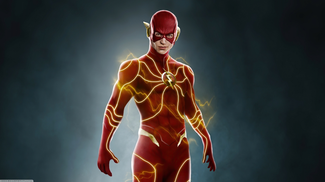 Batman, Supergirl en Barry Allen in actie op promo 'The Flash'