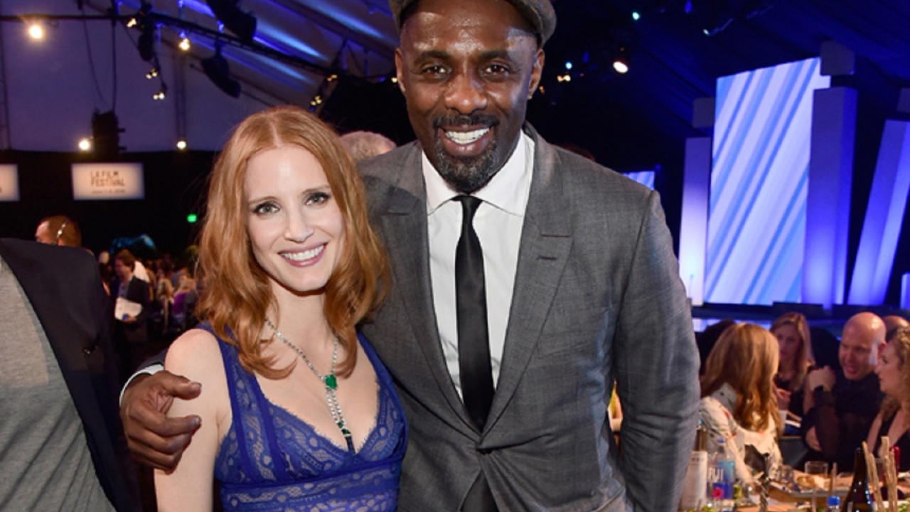 Idris Elba naast Jessica Chastain in 'Molly's Game'