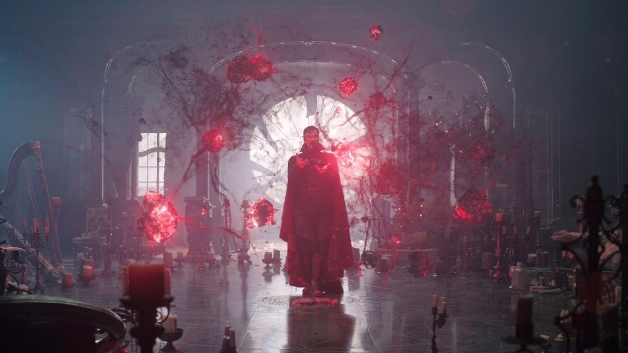 Fans leggen een van de grootste plotgaten van 'Doctor Strange 2' uit