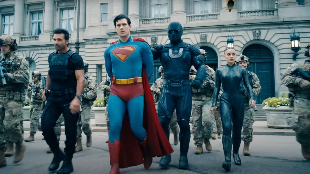 James Gunn bevestigt nóg een schurk in 'Superman' met nieuwe foto