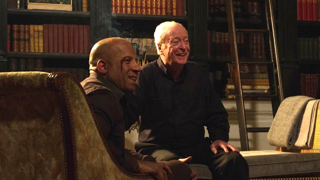 Foto: 92-jarige Michael Caine in rolstoel geduwd door 'Fast & Furious'-ster Vin Diesel