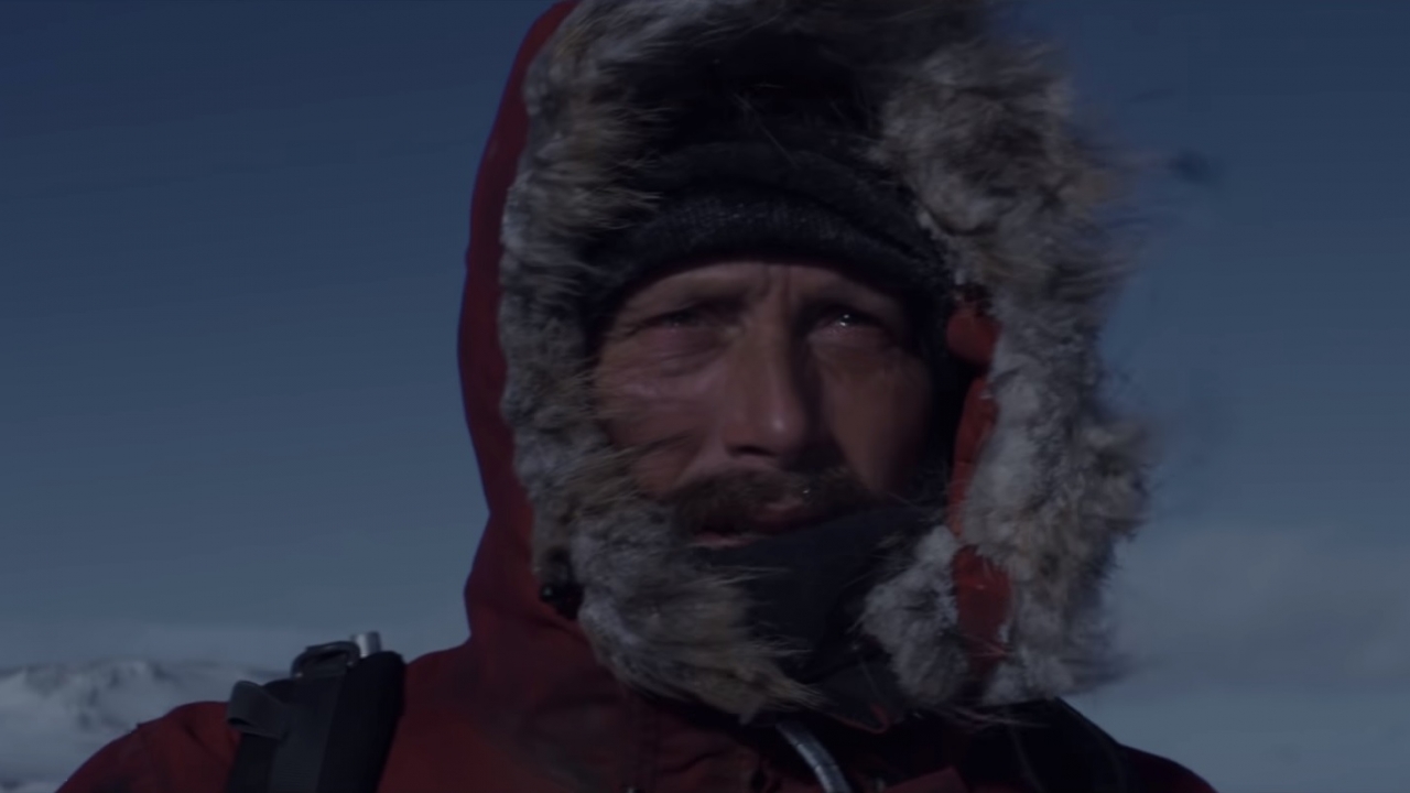 IJzige trailer 'Arctic' zet Mads Mikkelsen voor helse opgave