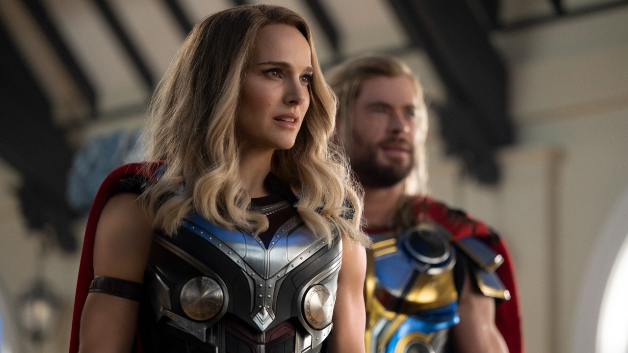 Natalie Portman hint naar verwijderde scènes in 'Thor: Love and Thunder'