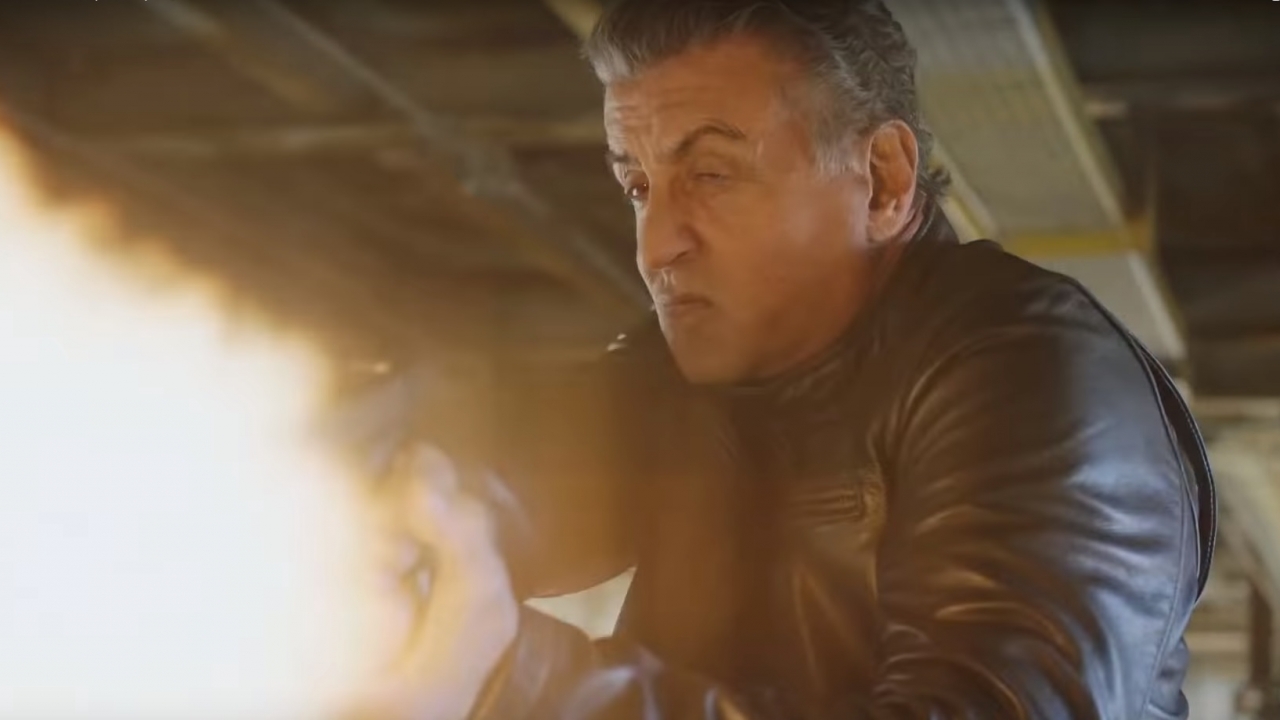 Sylvester Stallone op jacht in 'Backtrace' trailer