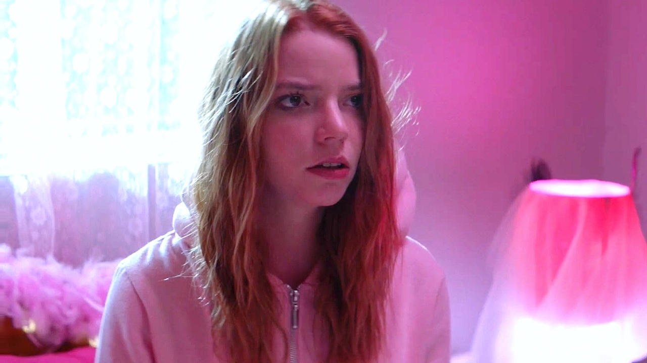 Drank, drugs en Anya Taylor-Joy (The Queen's Gambit) in wilde trailer 'Here Are the Young Men'