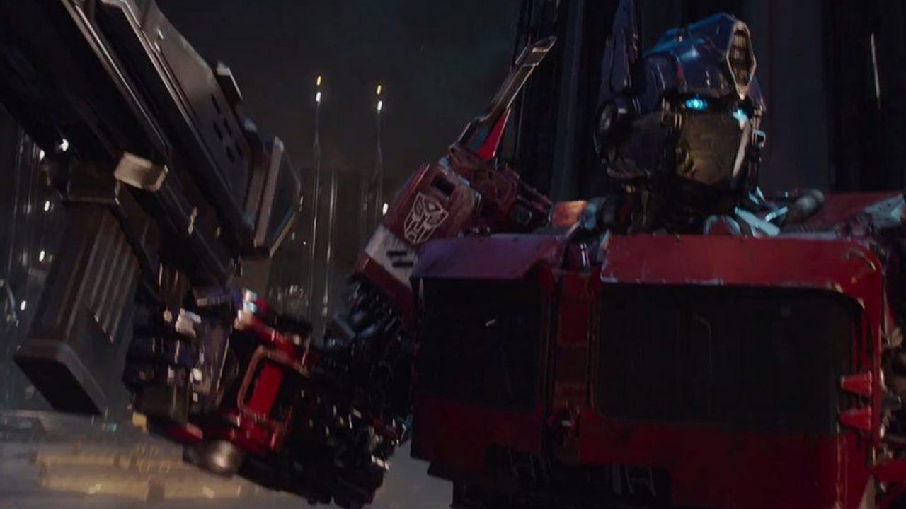 Eerste blik op nieuwe ontwerp Optimus Prime in 'Bumblebee'!
