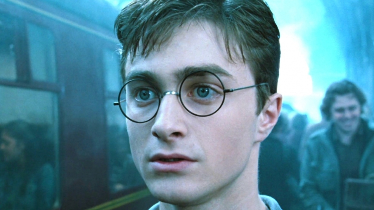 J.K. Rowling heeft hilarische reactie op arrestatie van Harry Potter vanwege drugsbezit