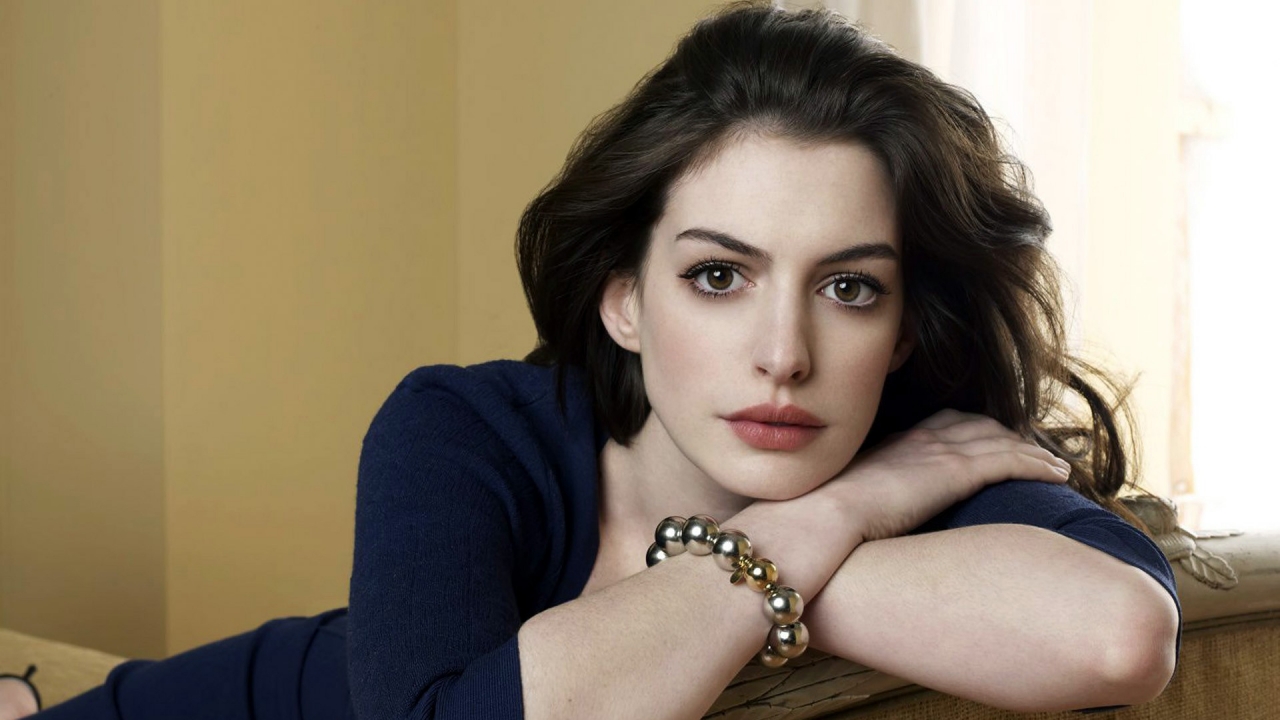 Anne Hathaway speelt mogelijke hoofdrol in scifi-comedy 'The Shower'