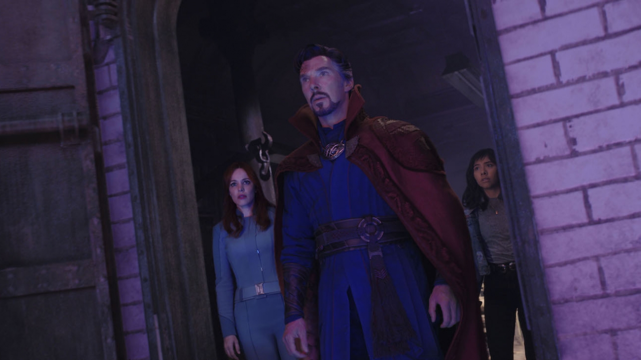 Sam Raimi onthult dat hij veel scènes uit 'Doctor Strange 2' heeft weggeknipt