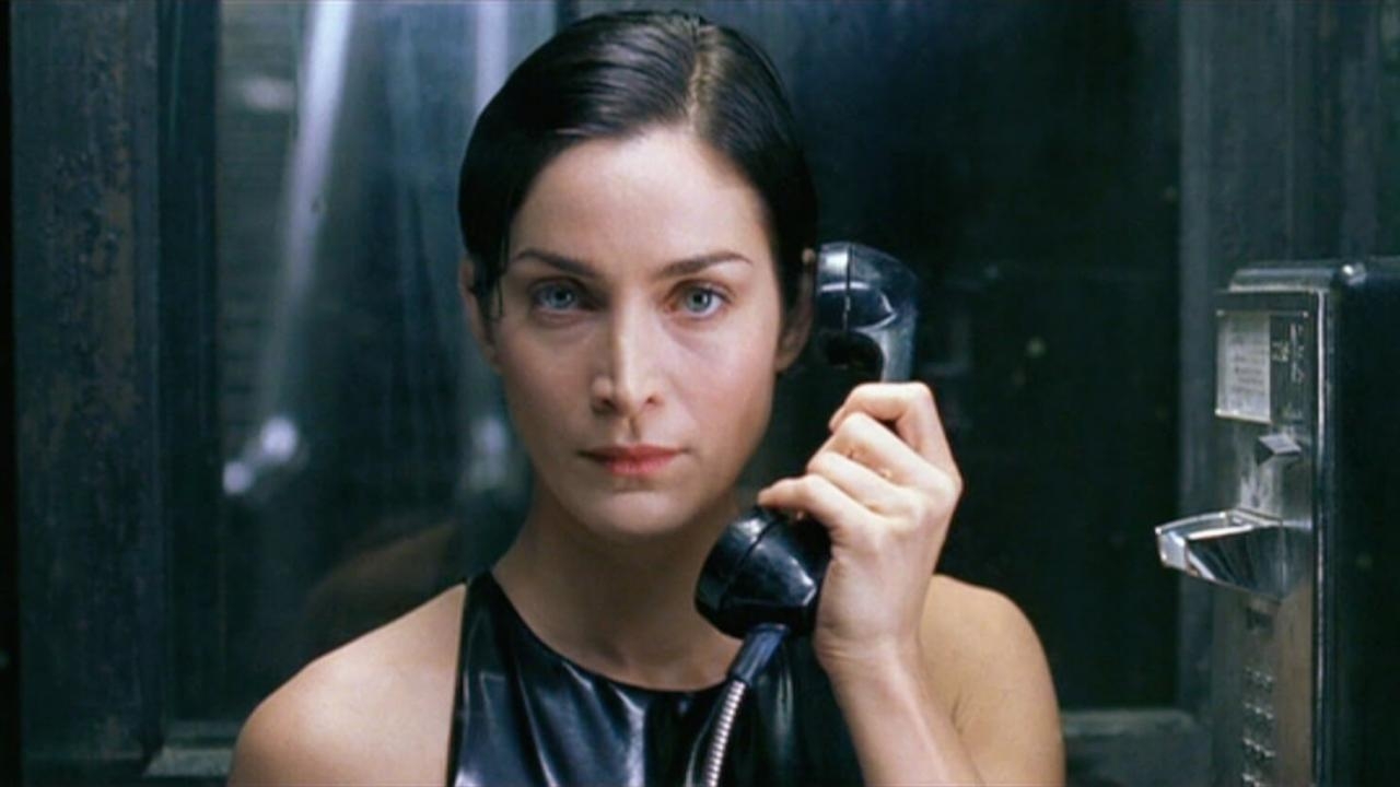 Carrie-Anne Moss (The Matrix) veranderde in één dag van meisje naar oma