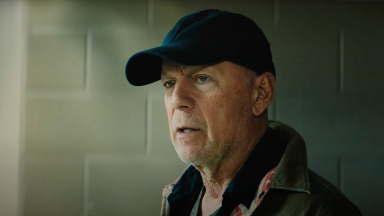 Trailer 'Wire Room': Bruce Willis in een van zijn laatste actiefilms