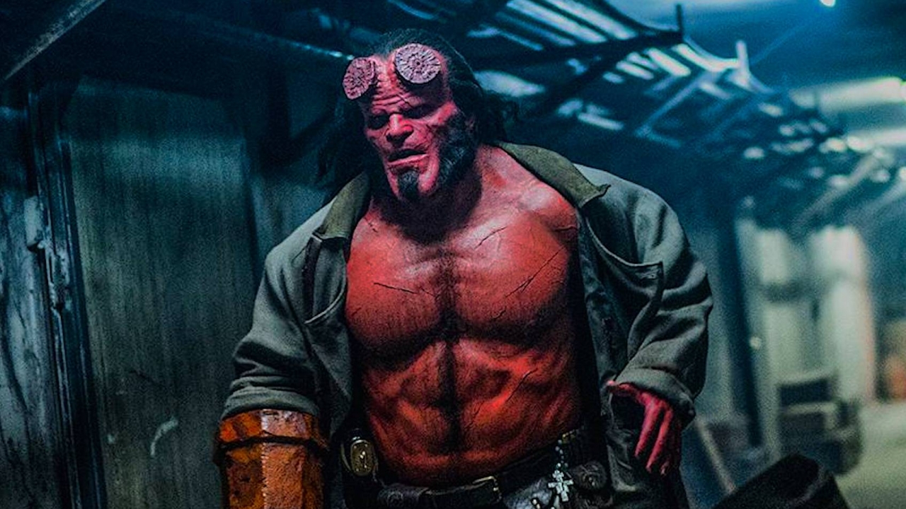 Nieuwe foto 'Hellboy' belooft meer geweld en bloed!