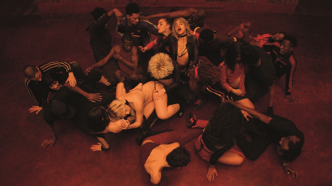 Een orgie van dans, drugs en seks in trailer 'Climax'