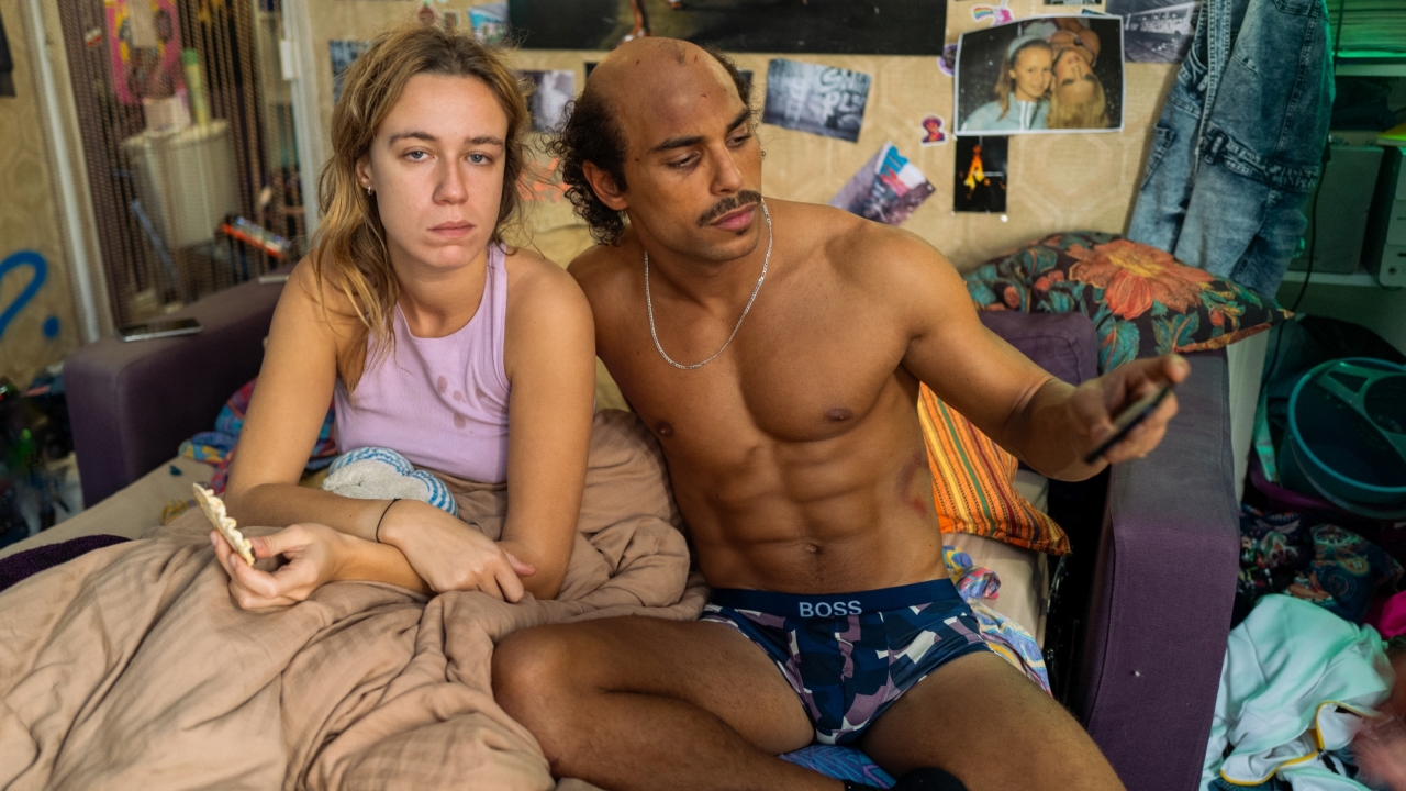 Recensie Nouveaux Riches [Netflix] | FilmTotaal