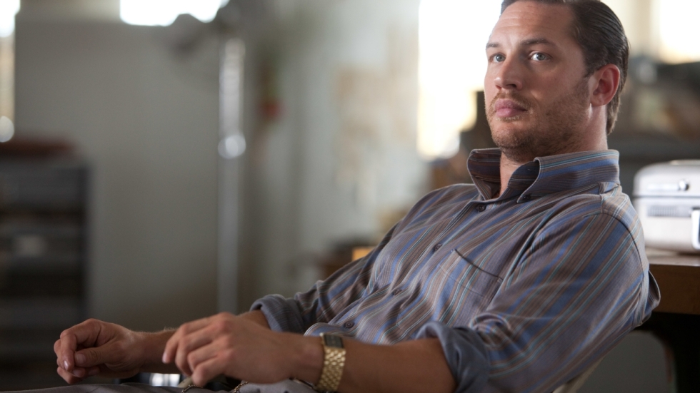 Tom Hardy breekt de stilte over zijn vermeende rol in 'Knives Out 3' en biedt uitleg