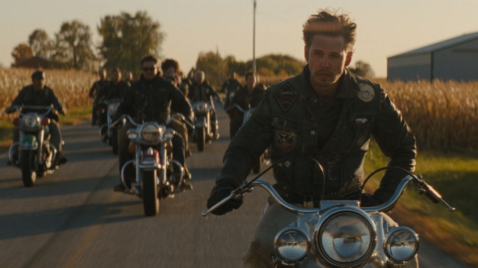 Motors rijden met Jodie Comer, Austin Butler en Tom Hardy in 'The Bikeriders'