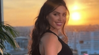 Yolanthe komt met een raadsel en zomerse foto: "Wat betekent dit volgens jou?"