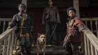 Bungelende poster 'Never Let Go': Halle Berry kan geen kant op