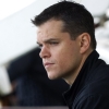 Matt Damon showt zijn prachtige 5 jaar jongere vrouw aan de paparazzi